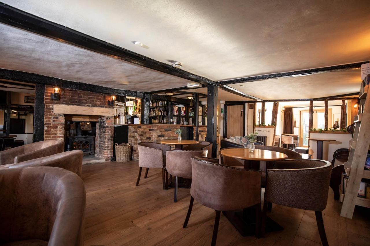 The Cock Inn Hotel Sheering  Eksteriør bilde